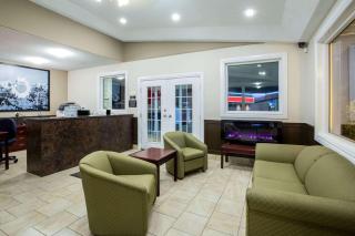 Super 8 by Wyndham Smoky Lake - 7