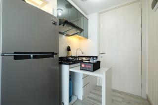 Elegant Studio at Springlake Summarecon Bekasi Apartment By Travelio - Bekasi - 4