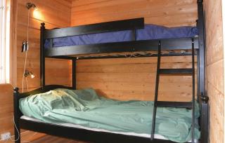 Two-Bedroom Holiday Home In Sorvagen - 5