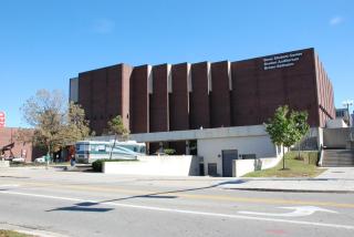 Holiday Inn Express Hotel & Suites Bloomington-Normal University Area by IHG - 5