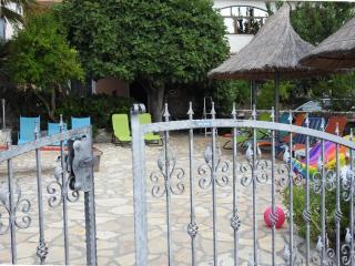 Apartment in Pirovac with balcony, air conditioning, Wi-Fi (4717-1) - 3