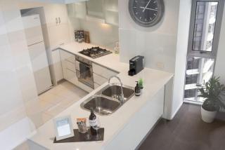 SK1 - 2 level 2 Bedroom Skyline SkyHome - 2