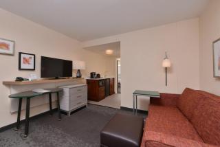 Holiday Inn & Suites Raleigh Cary by IHG - 5