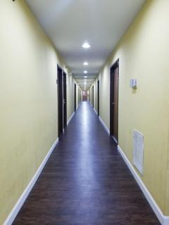 Microtel Inn & Suites by Wyndham Riverside - Dayton - 4