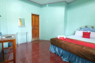 RedDoorz near Mangrove Forest Kupang - Kupang - 6