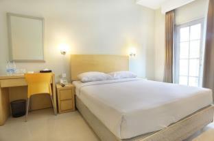 Triniti Hotel Batam - Nagoya - 4
