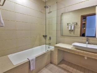 Grand Eska Hotel & Suites Batam - 8