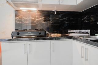Best Price Studio Apartment at Tamansari Semanggi By Travelio - Jakarta - 6