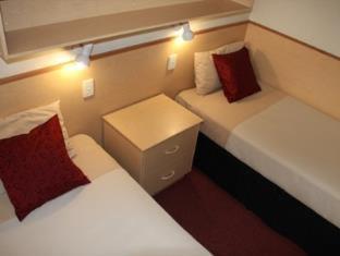 Amooran Oceanside Apartments and Motel - 5