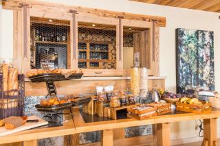 Hôtel-Restaurant Bois Joly - 1