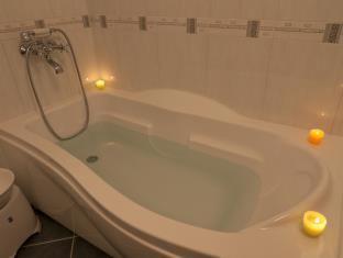 Best Western Okinawa Kouki Beach - 3