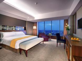 Aston Madiun Hotel & Conference Center - Madiun - 4