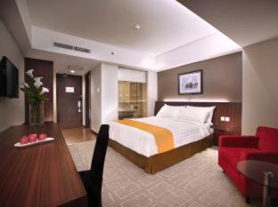 Aston Madiun Hotel & Conference Center - 3