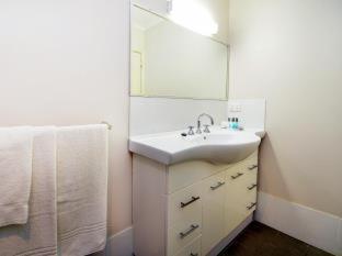 Mackellar Motel - 7