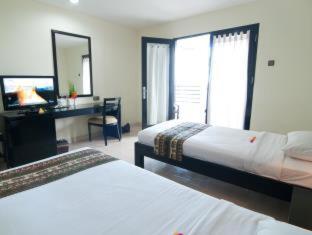 Legong Keraton Beach Hotel - 3