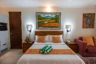 Peninsula Bay Resort - 4