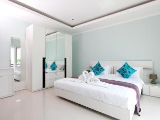 Hidden Palm Pool Villas - 5