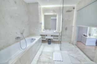 Platinum Hotel & Convention Hall Balikpapan - Balikpapan - 4