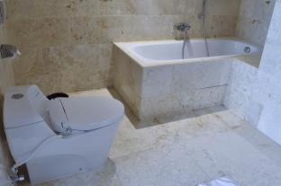 Platinum Hotel & Convention Hall Balikpapan - Balikpapan - 2