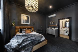 East Brunswick Hotel - 9