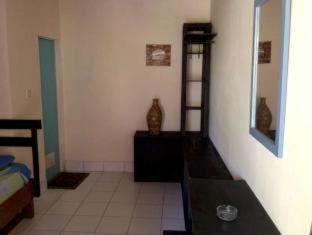 La Casa Homestay - 4
