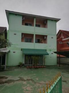J&E - 8