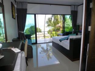 Kathalee Beach Resort & Spa - 9