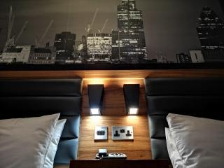London Court Hotel - 1