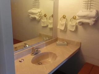 Americas Best Value Inn Wendover - Wendover - 7