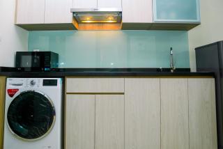 Modern and Cozy Studio Menteng Park Apartment By Travelio - 3