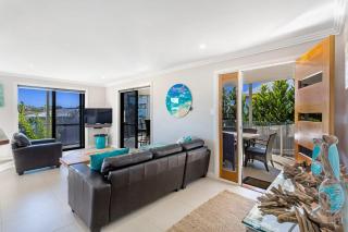 The Tomaree Downstairs - Shoal Bay - 2