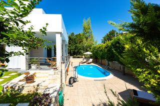 Inn Villa - Pool, BBQ, Playground & Close to Beach, By ThinkVilla - Pangalochori - 5