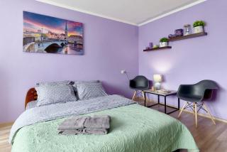 Две Больших Спальни - улица Бассейная 11 метро Дворец спорта напротив ТЦ Гулливер Улица Крещатик 1 минута - 8