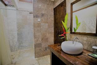 Royal Regantris Villa Karang - 2