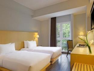Hotel Santika Mataram - 1
