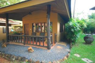 Melina Beach Front Bungalows - 5