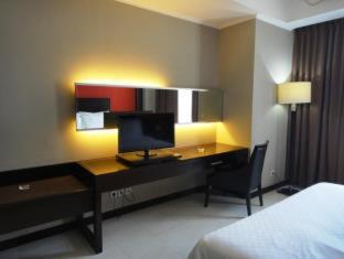 Zurich Hotel Balikpapan - 1
