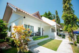 Naiharn Beach Resort - SHA Plus Extra - 4