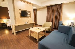 Anara Sky Kualanamu Hotel - 9
