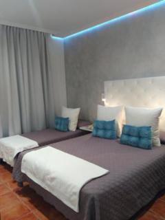 Hostal Las Fuentes - 8