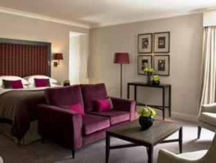 De Vere Wokefield Estate - 6
