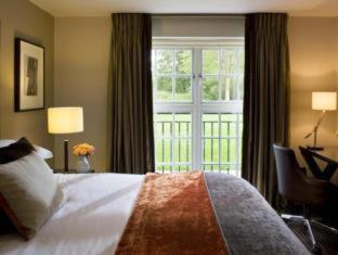 De Vere Wokefield Estate - 4