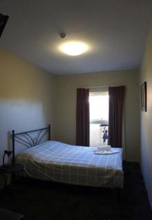 Big Backpackers Hostel - 2