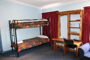 Tullah Lakeside Lodge - 2
