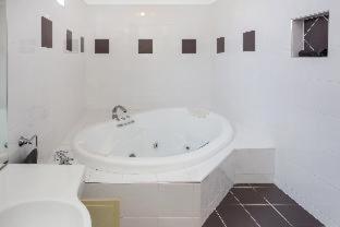 Comfort Inn On Raglan - 6
