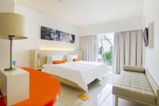 HARRIS Hotel and Conventions Denpasar Bali - Denpasar - 9
