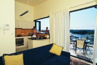 The Boathouse Resort Luxury Apartments - Tea Gardens - 2