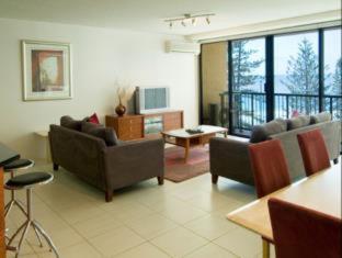 Peninsular Beachfront Resort - Mooloolaba - 5