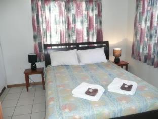 Ocean Breeze Units - Bowen - 7