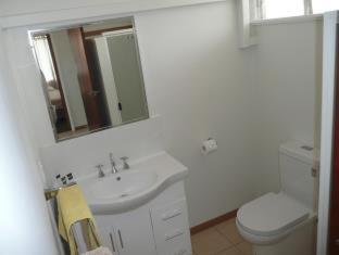 Ocean Breeze Units - Bowen - 4